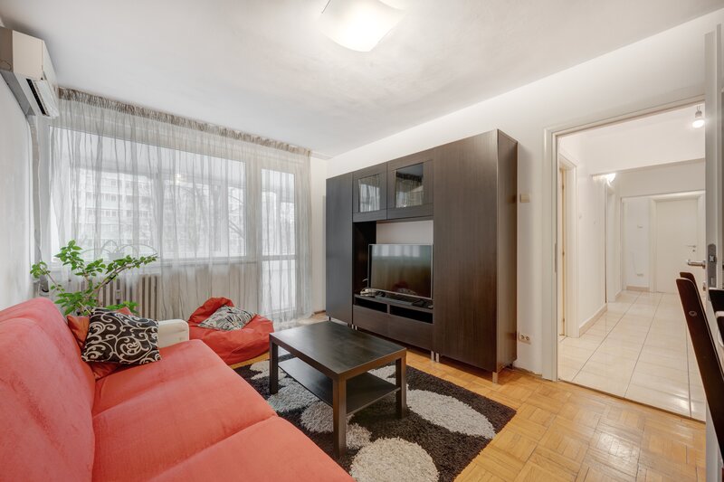 Basarabiei,  comision 0%, apartament 3 camere