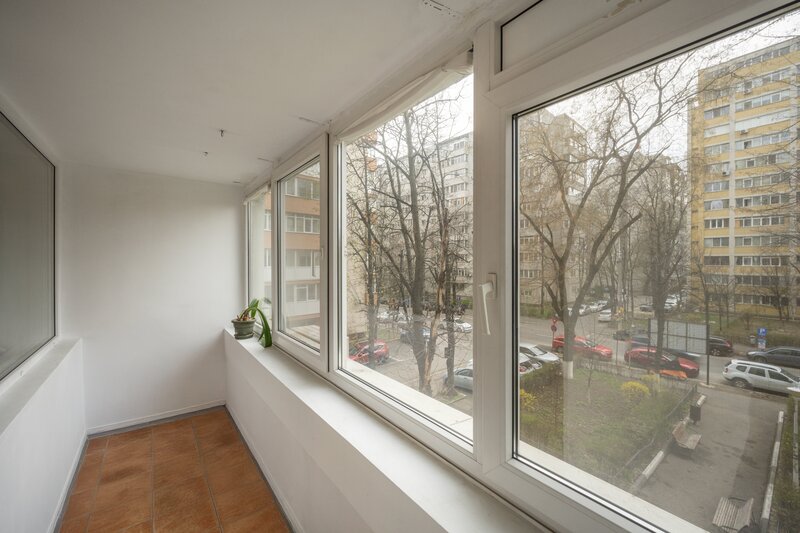 Basarabiei,  comision 0%, apartament 3 camere