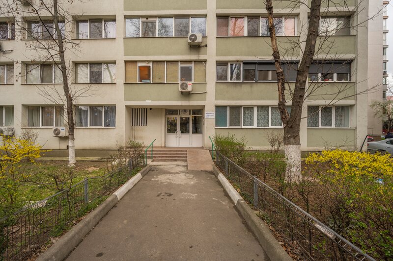 Basarabiei,  comision 0%, apartament 3 camere